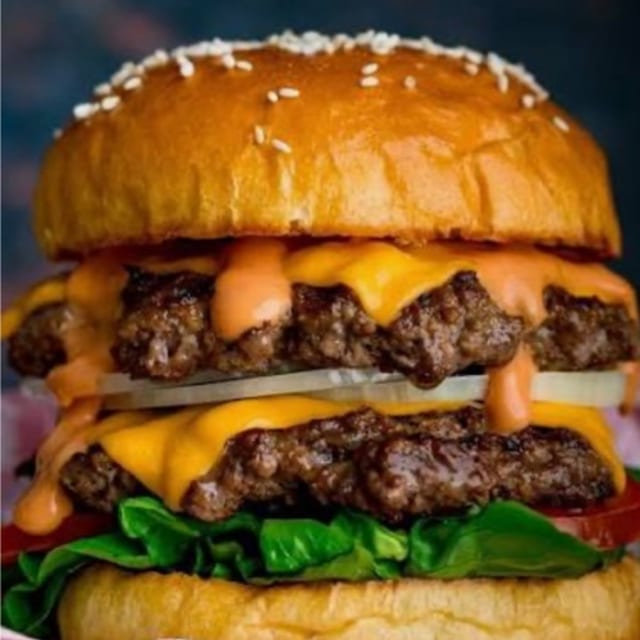 DOUBLE CHEESEBURGER.
