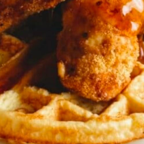 CHICKEN AND WAFFLE.