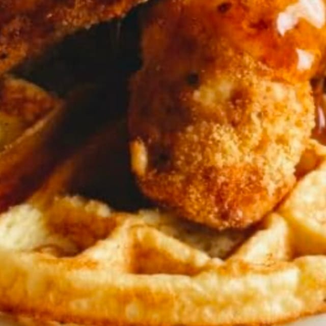 CHICKEN AND WAFFLE.