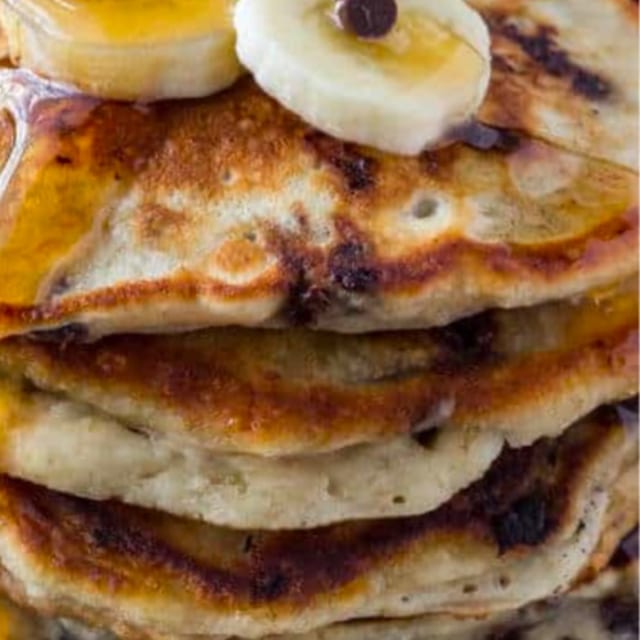 CHUNKY MONKEY PANCAKES.