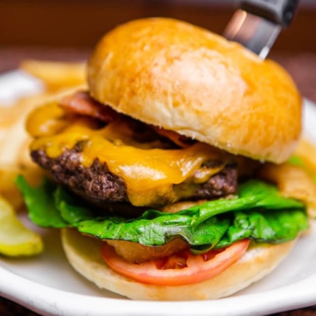 1/2 LB. CHEESEBURGER.