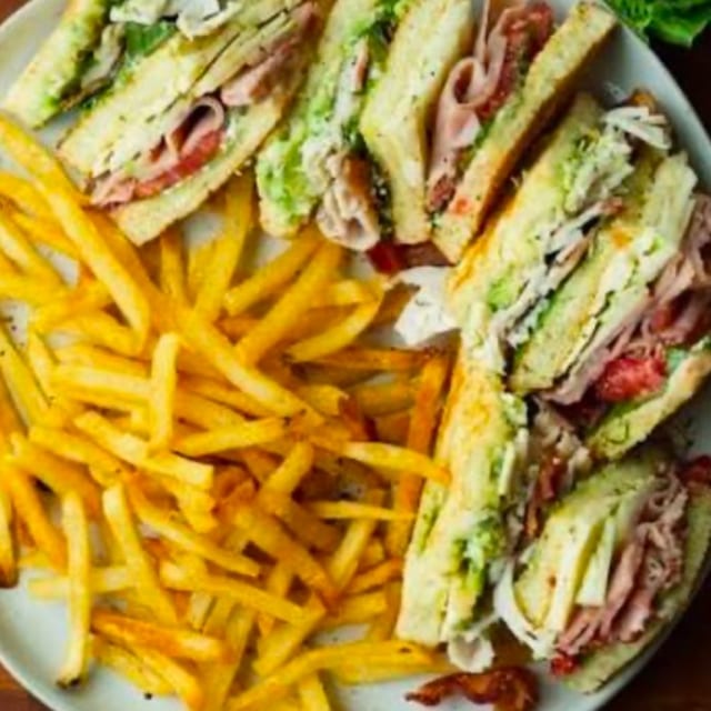 GRILLED CHICKEN CLUB.