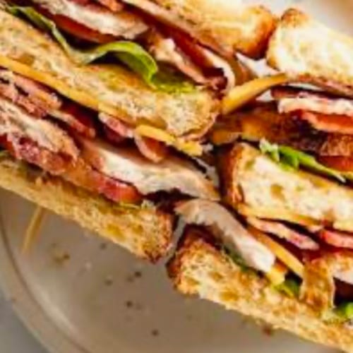 CRISPY CHICKEN CLUB.