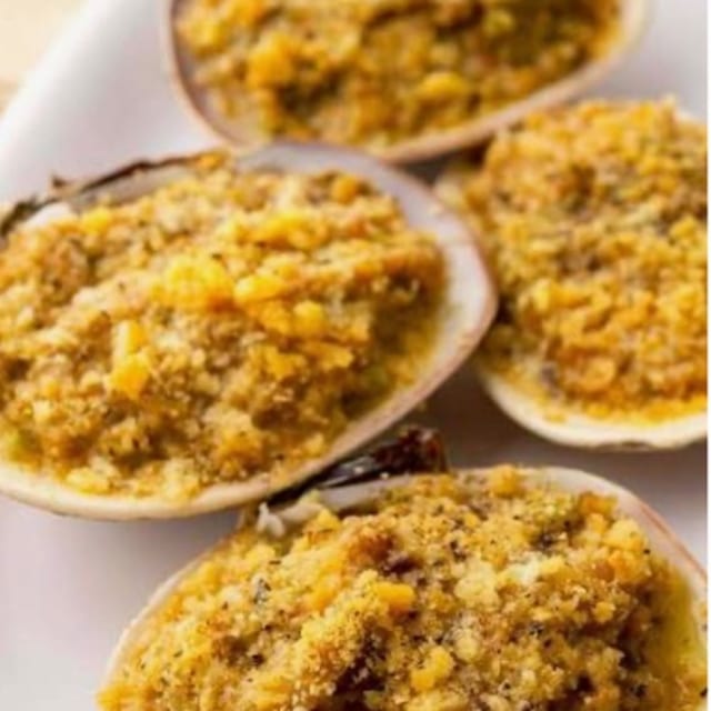 STUFFED CLAMS APPETIZER.