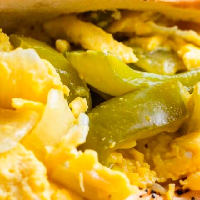 GREEN PEPPER AND EGG SANDWICH.
