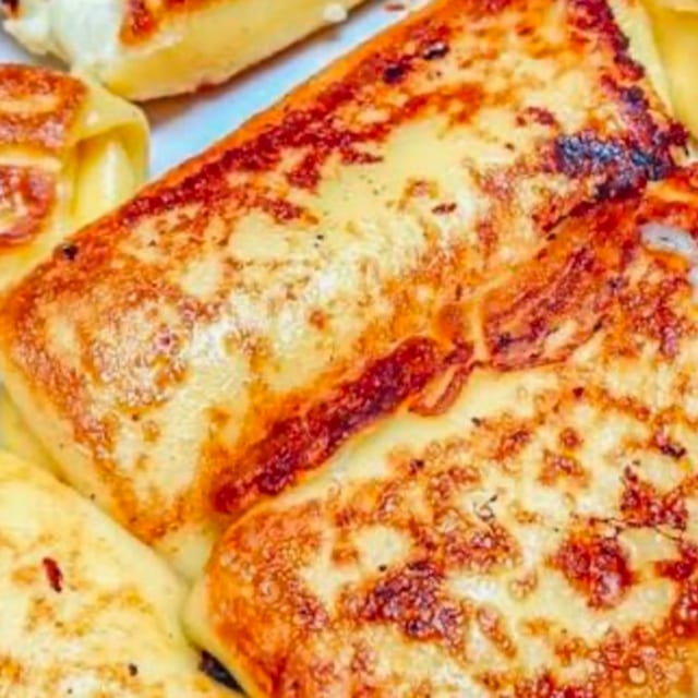 CHEESE BLINTZES PLATTER.