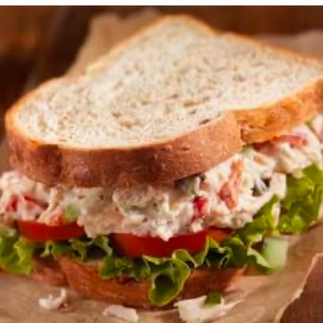 CHICKEN SALAD SANDWICH.