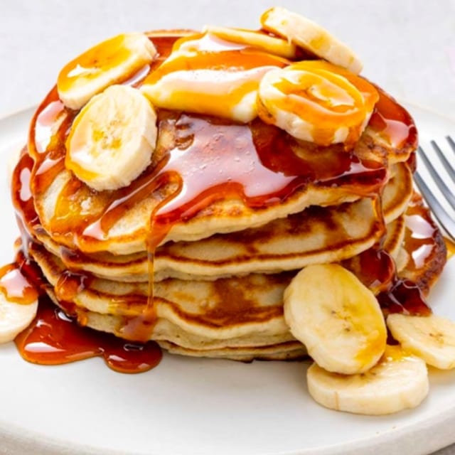 SHORT STACK OF BANANA PANCAKES.