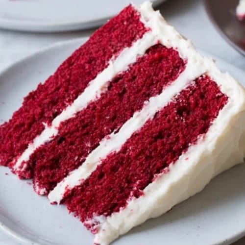 RED VELVET CAKE.